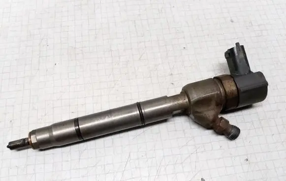 KIA Ceed Fuel injector 0445110256 338002A400