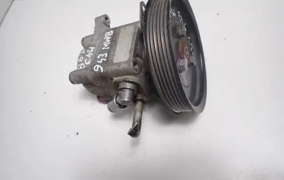 BMW 3 E46 Power steering pump 761395116