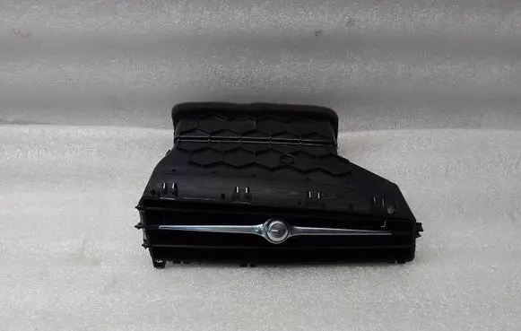 Volvo XC60 Dash center air vent grill 31477275 20191209