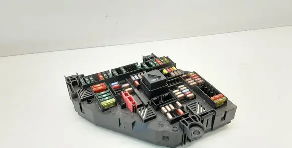 BMW 5 F10 F11 Fuse module 9234423