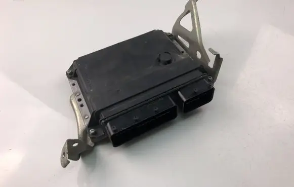 Toyota Avensis T270 Other control units/modules 8966105E01