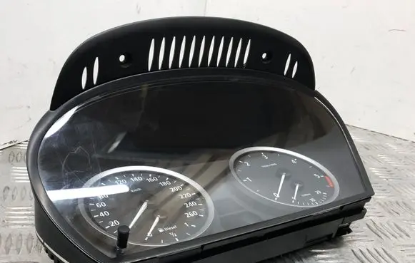 BMW 5 E60 E61 Speedometer (instrument cluster) 62116958600 110080213