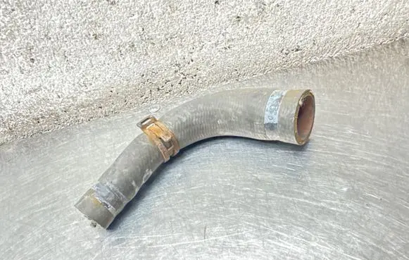 Opel Astra H Coolant pipe/hose 