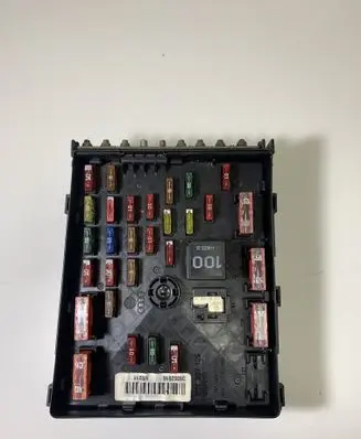 Volkswagen PASSAT B6 Fuse module 3C0937125 63592777