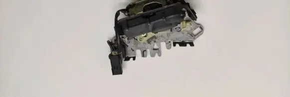 Chrysler Voyager Sliding door lock 