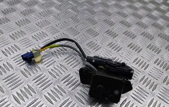 Toyota Avensis T250 Engine bonnet/hood lock/latch loop/hook 