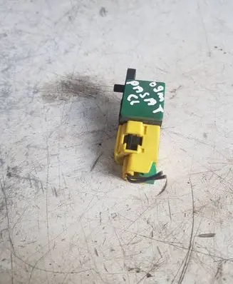 Volkswagen PASSAT CC Airbag deployment crash/impact sensor 9091606
