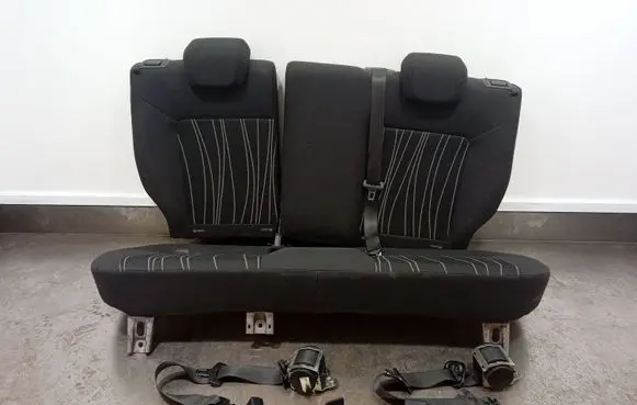 Opel Corsa D Second row seats 