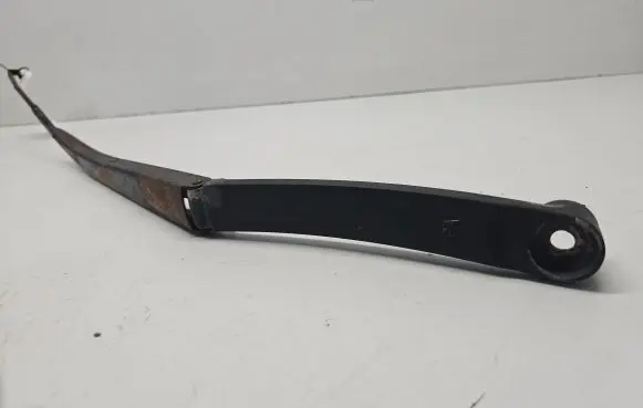 Hyundai Santa Fe Front wiper blade arm