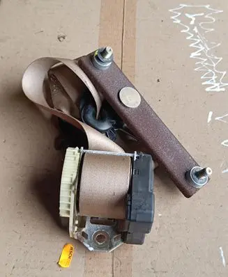 BMW X5 E53 Rear seatbelt S3705150902