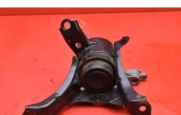 Toyota C-HR I Engine mount vacuum valve 