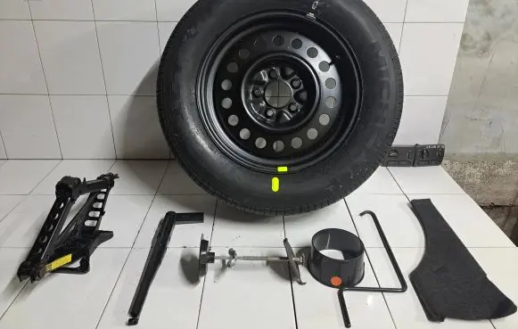 Chrysler 300M R16 spare wheel 