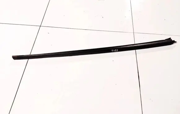 Honda Civic IX Front door glass trim molding 7300f024