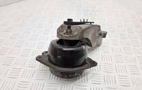 Renault Espace IV Engine mount bracket 8200405211