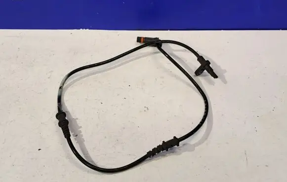 Mercedes-Benz E W212 ABS brake wheel speed sensor A2125400517