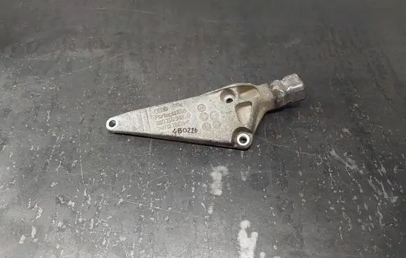 Audi A4 S4 B6 8E 8H Engine mounting bracket 8E0199343J