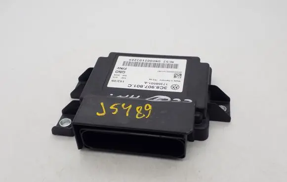 Volkswagen PASSAT CC Hand brake control module 3C8907801C 17358501A