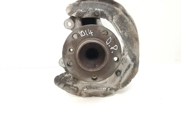 BMW 1 F20 F21 Front wheel hub
