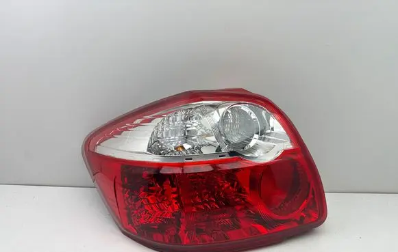 Toyota Auris 150 Rear/tail lights E115361