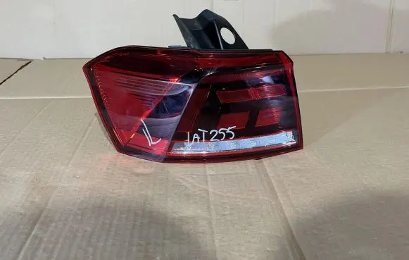 Volkswagen PASSAT B8 Rear/tail lights 3G9945095G