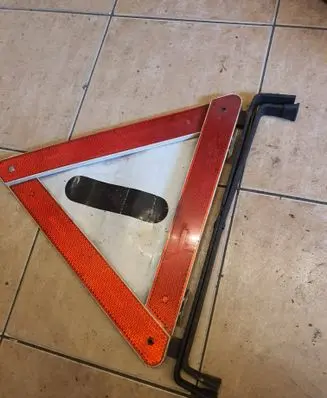 Audi 100 200 5000 C3 Emergency warning sign K23601