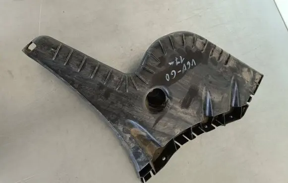 Volvo V60 Rear bumper mounting bracket 31265282 BP3EA