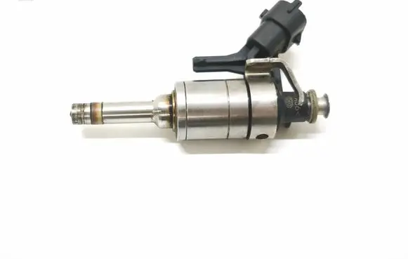 Peugeot 308 Fuel injector 0261500