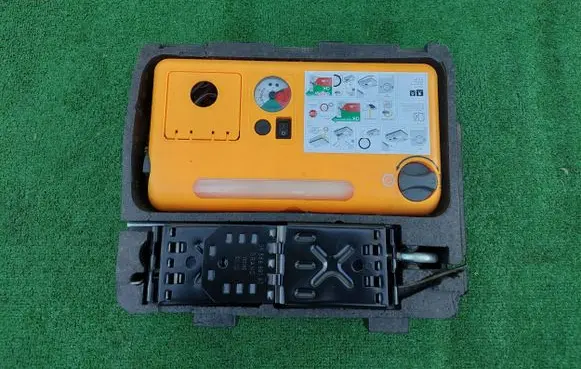 Peugeot 3008 I Tool set 