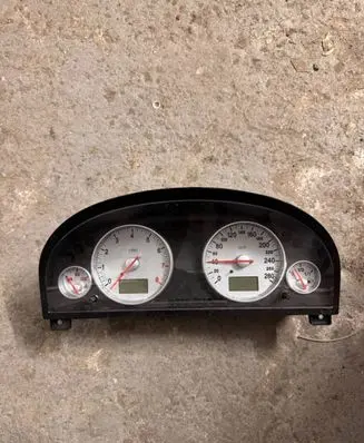 Ford Mondeo Mk III Speedometer (instrument cluster) 9010