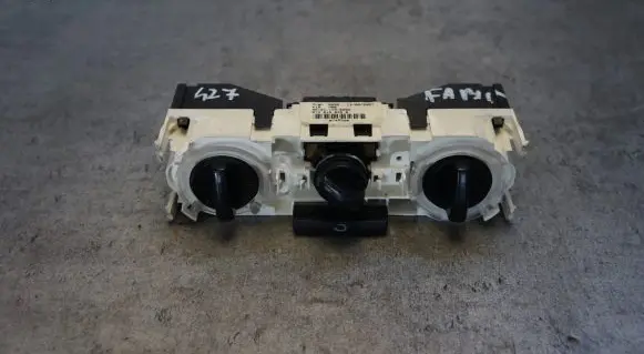 Skoda Fabia Mk1 (6Y) Climate control unit 6Y0819045B