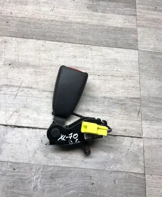 Volvo XC70 Rear seatbelt buckle 8692321
