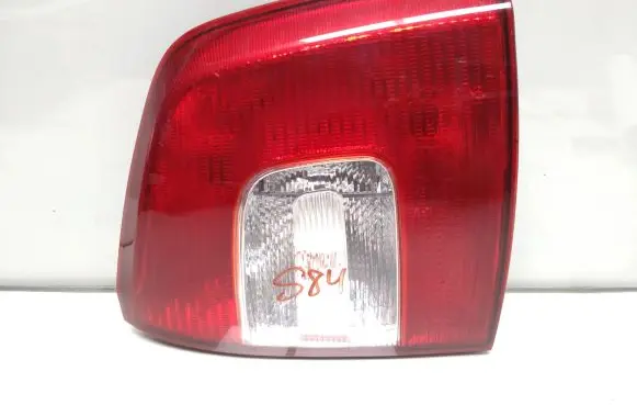 Skoda Octavia Mk2 (1Z) Rear/tail lights 086651912