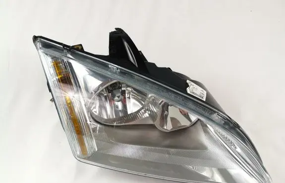 Ford Focus Headlight/headlamp 4M5113W029AD