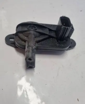 Volvo XC90 Exhaust gas pressure sensor 3M5A5L200AB