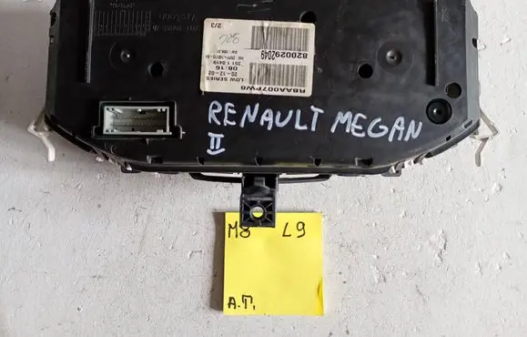 Renault Megane II Speedometer (instrument cluster) 8200292049 RBAA007PW8 28PF14B115AH