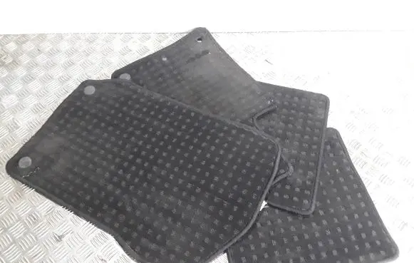 Mercedes-Benz ML W164 Car floor mat set 