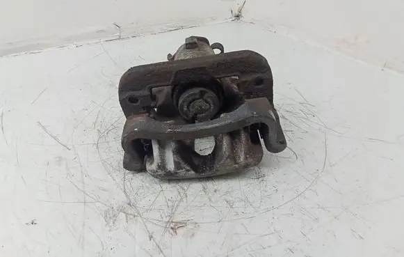 Opel Insignia A Rear brake caliper