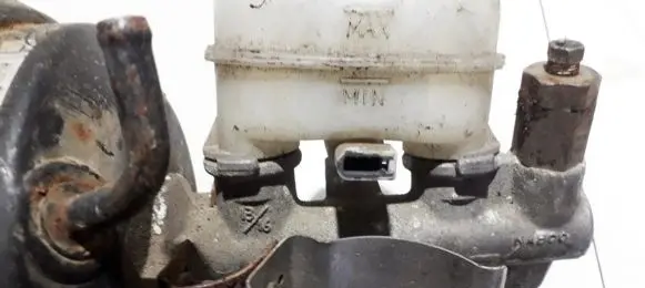 Nissan Sunny Master brake cylinder BM33 900L