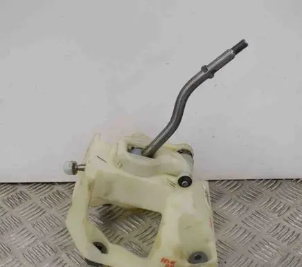 Hyundai i10 Gear shifter/selector 437000XXXX