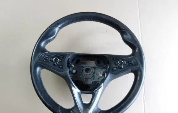 Opel Astra K Steering wheel