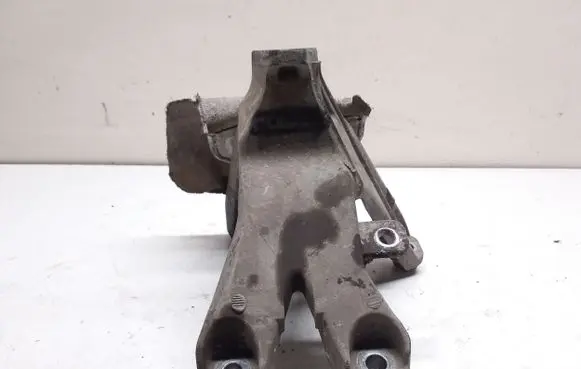 Audi A4 S4 B8 8K Engine mounting bracket 8K0199308