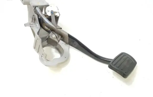 Chevrolet Camaro Brake pedal 84524406