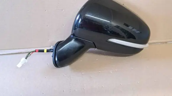 Suzuki SX4 S-Cross Front door electric wing mirror 84702-63T60