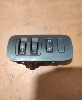 Renault Megane II Headlight level height control switch
