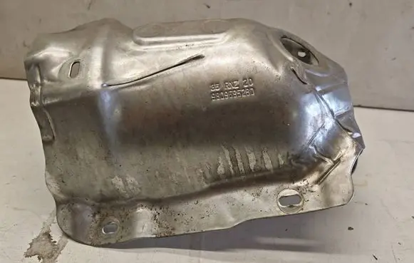 Peugeot 3008 II Exhaust heat shield 9809695280