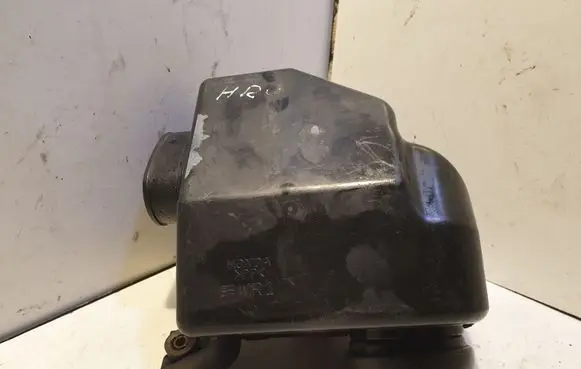 Honda HR-V Air filter box