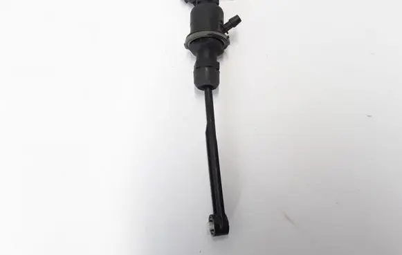 Renault Master III Clutch master cylinder 8200673234