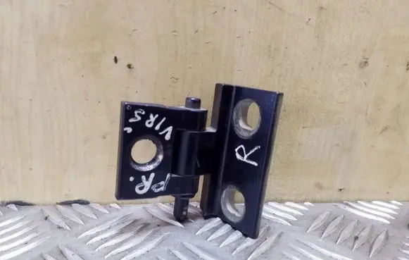 Volvo V70 Front door upper hinge