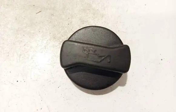 Volkswagen Golf IV Oil filler cap 026103485