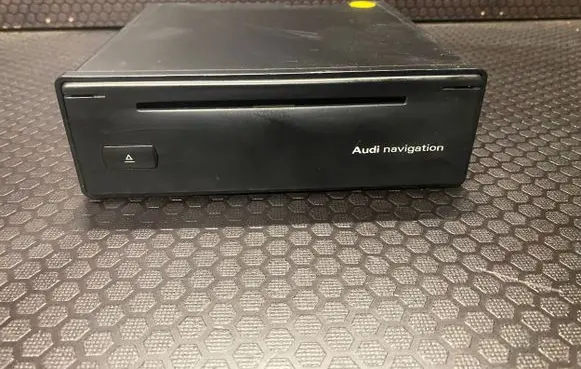 Audi A6 S6 C5 4B Navigation unit CD/DVD player 8618842290 4D0919892